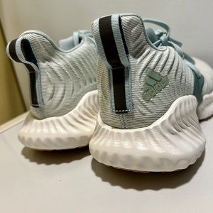 adidas alphabounce continental